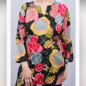 Large Flower Print 3/4 Sleeve Tunic Size: M